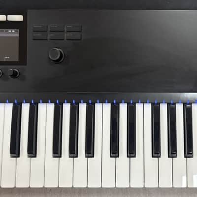 Native Instruments Komplete Kontrol S61 MK2 61-key USB MIDI keyboard imagen 2