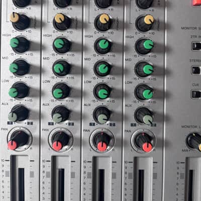 Yamaha  Yamaha MD4S Multitrack Recorder 1999 - Silber image 3