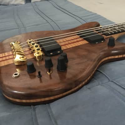 Marques Custom Artisan short scale bass image 12