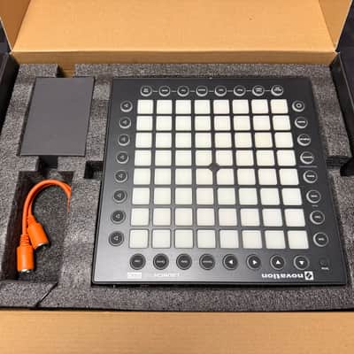 Novation Launchpad Pro Pad Controller 2011 - 2015 - Black image 4