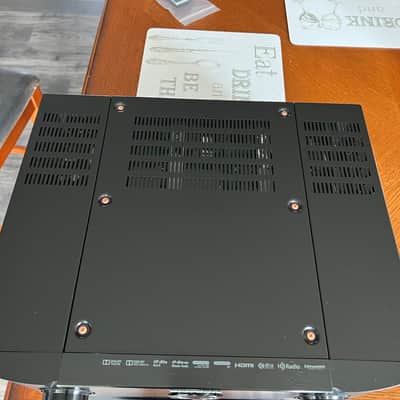 Marantz Av8801 image 2