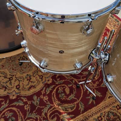 DW Collector's Series VLT 4 Piece Drum Shell Pack W/ Bags 13/16/18/24 - Creme Oyster (C013-8) image 9