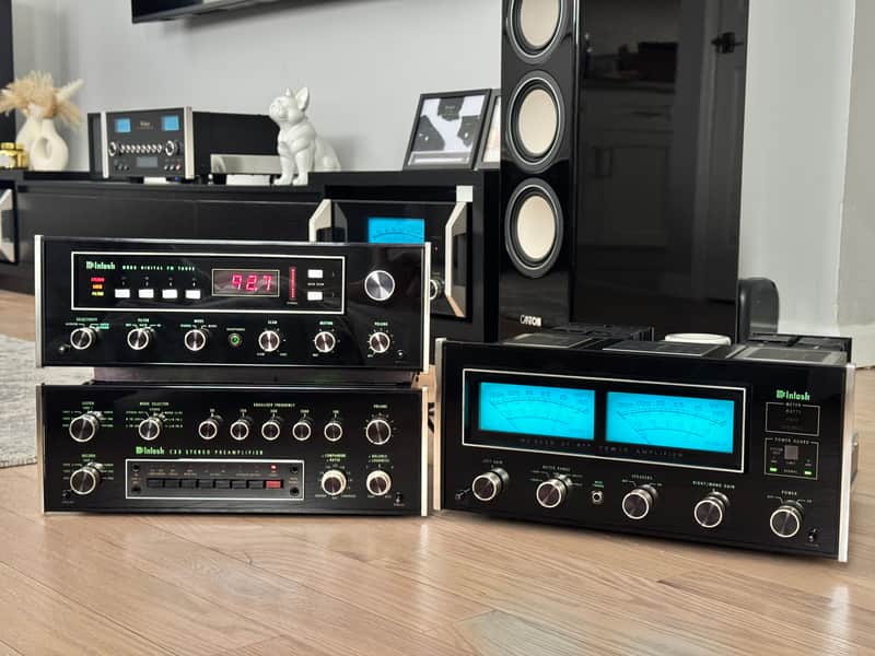 Vintage McIntosh MC2255 250-Watt Stereo Solid State Power Amplifier 1981 - 1986 - Black image 1