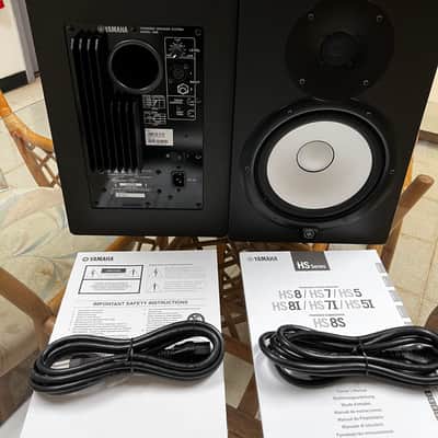 Yamaha HS8 Powered Studio Monitor (Pair) - Black image 2