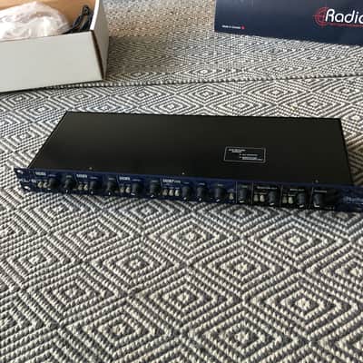 Radial Radial KL-8 Rackmount Keyboard Mixer owned by Eric Cannata of Young the Giant image 4