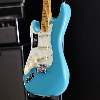 Fender Player II Stratocaster Left Hand Maple Aquatone Blue image 3