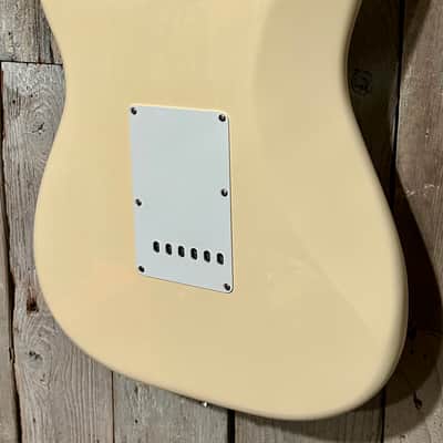 2026 Fender Vintera III Late '60s Stratocaster, Olympic White, Help Support Brick & Mortar Music Shops  In Stock image 12