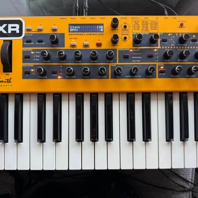 Dave Smith Instruments Mopho 32-Key Monophonic Synthesizer 2011 - 2016 - Yellow with Wood Sides