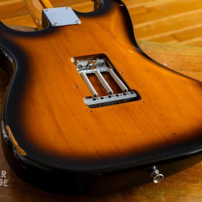 1991 Fender American Vintage 57 Stratocaster 2-tone Sunburst - AVRI - with original hardcase and accessories image 11