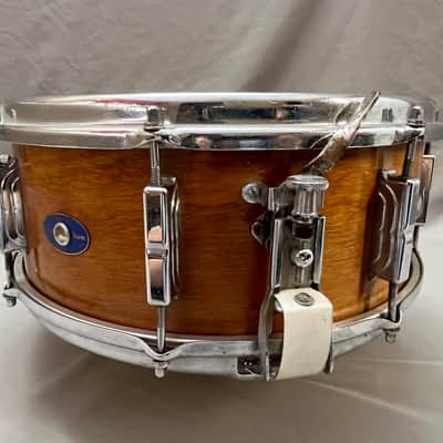 Leedy Utility Mahogany 5.5”x 14” Snare Drum with Hard Shell Case image 5