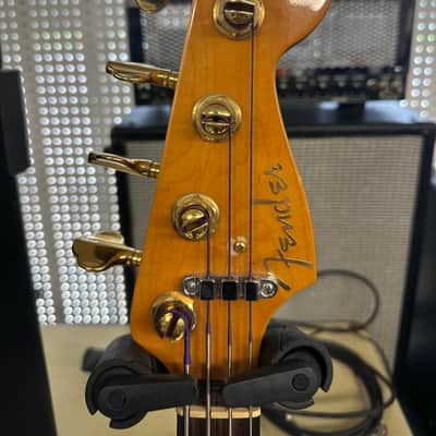Fender American Deluxe Zone Bass 2001 - 2006 - Amber image 6