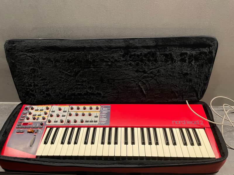 Nord Lead 2 Classic USA voltage Virtual Analog Synthesizer (transformer available for Europe) with case image 1