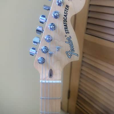 Fender American Performer Stratocaster with Maple Fretboard 2018 - 2019 - Penny image 4