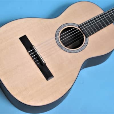 Martin Custom Shop 0 -12 Fret Indian Nylon 2014 Natural Satin back and sides, gloss top image 2