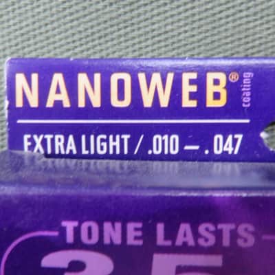 Elixir 11002 Nanoweb 80/20 Bronze Acoustic Guitar Strings - Extra Light (10-47) image 3