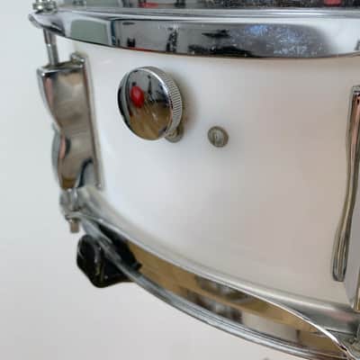 Ludwig Vistalite 5x14 8-Lug Snare Drum 1970s White Opaque Blue & Olive image 3