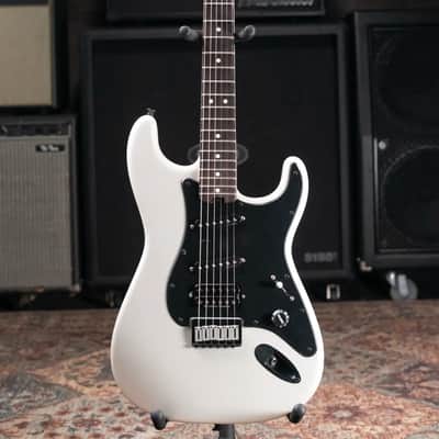 Charvel Jake E Lee Signature Pro-Mod So-Cal Style 1 HSS HT RW Electric Guitar - Pearl White image 3