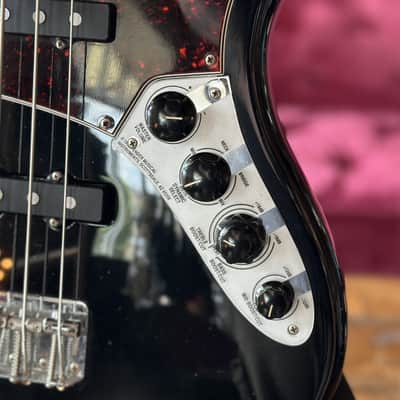 1997 Fender Made in Mexico 4 String Deluxe Jazz Bass w/ Hardshell Case image 4