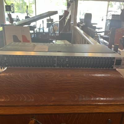 Behringer Ultragraph Pro image 1