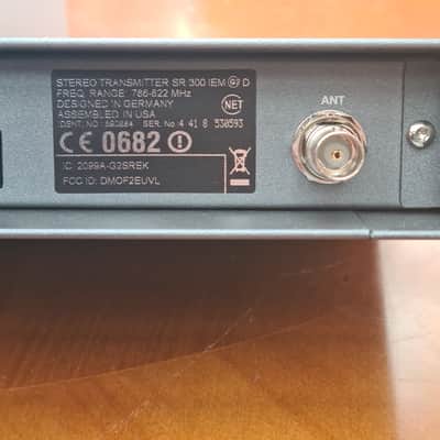 Sennheiser 🎧🎚️ Sennheiser SR 300 IEM G2 D Stereo Transmitter | 786–822 MHz | Adapter & Antenna | Near Mint / Unused image 6