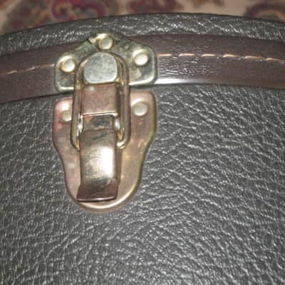 lightly handled (late 90s-early 00s) Taylor Grand Concert Deluxe Brown Hardshell Case (5200-54 but reg black lining) textured dark brown vinyl over 3-ply wooden structure, Foam padding covered w/ reg black plush  lining, brass plated HW, leather handle image 15