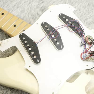 1990’s Fender Japan FUJIGEN Made Stratocaster ST-40 Vintage White finish Made in Japan image 23