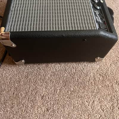 Fender Frontman 10G 10-Watt 1x6" Guitar Practice Amp 2007 - Present - Black image 2