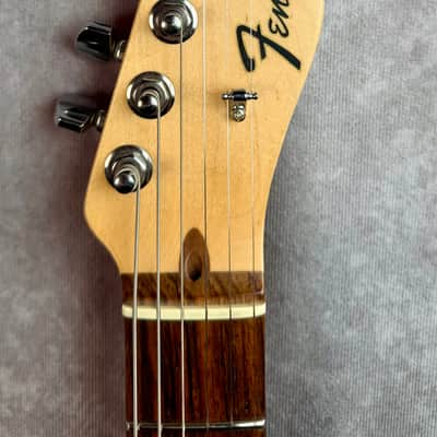 Immagine Fender Highway One Telecaster with Rosewood Fretboard 2010 - 3-Color Sunburst w/Fender Gig Bag - 3