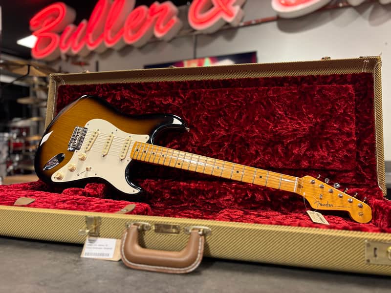 Fender Eric Johnson Signature '54 "Virginia" Stratocaster 2020 - Present - 2-Color Sunburst image 1