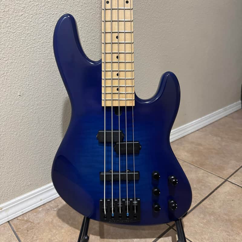 Overwater contemporary J series
