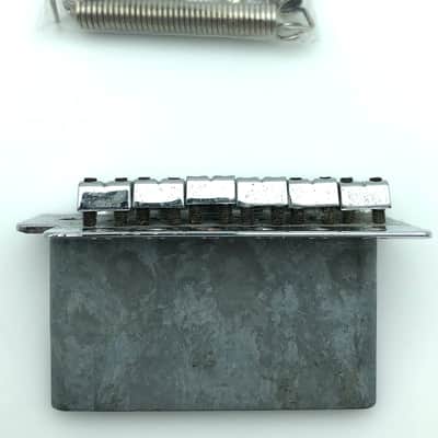 Stratocaster Style Tremolo Vibrato Assembly Chrome image 3