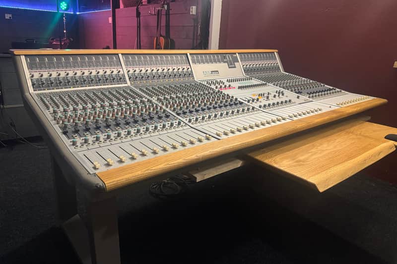 Audient ASP8024 24-channel analog console image 1