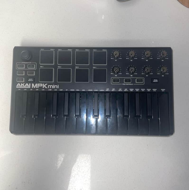 Akai MPK Mini MK3 Limited Edition Black 2020 - Black image 1