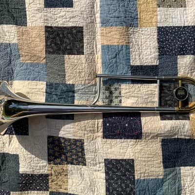King 2-B Liberty 1960’s Silver Trombone with case image 8