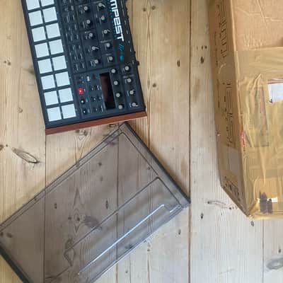 Dave Smith Instruments Tempest 6-Voice Drum Machine 2011 - 2018 - Black with Wood Sides