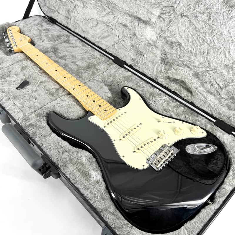 2017 Fender American Professional Stratocaster - Black