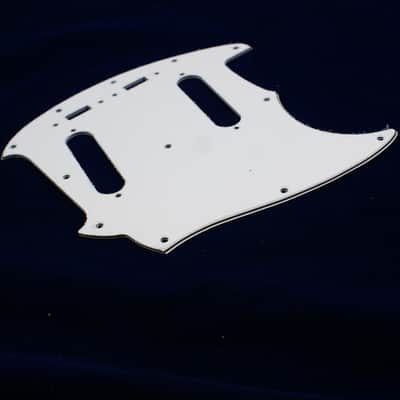 Replacment Pickguard For Mustang Classic Series style ,3Ply White image 2