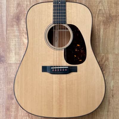 Martin D-18 Modern Deluxe 2022 Natural image 2