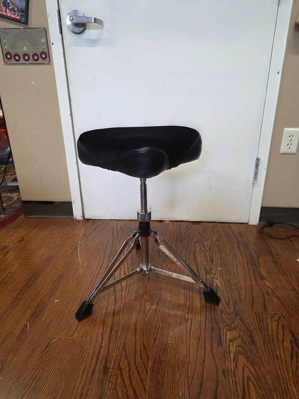 Ludwig Accent Fabric Top Saddle Throne L349th image 1