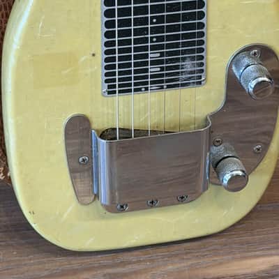 Fender 1956 Champion Lap Steel with original chipboard case image 2