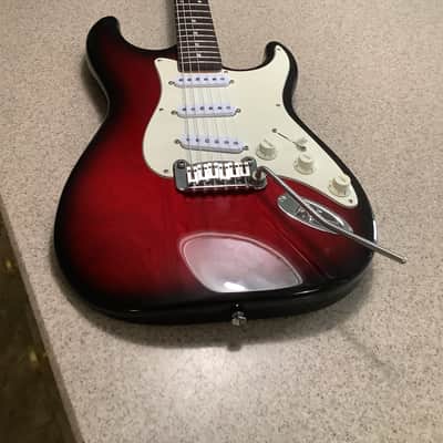 G&L Legacy USA 2002 - Redburst image 1