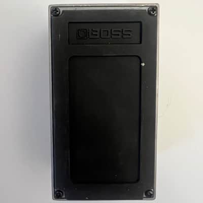 Boss MT-2 Metal Zone (Silver Label) 1991 - Present Black image 3