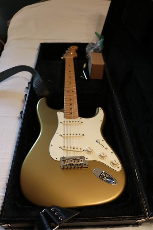 Fender FSR 60th Anniversary American Standard Stratocaster Aztec