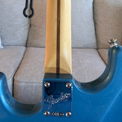 Fender American Professional Stratocaster Guitar Faded Lake Placid Blue 2022 - Gloss image 10