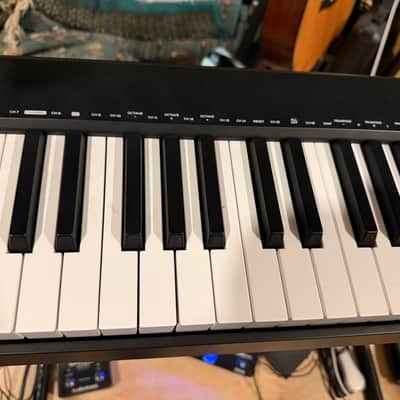 Alesis Q88 MKII 88-Key USB MIDI Keyboard Controller 2021 - Present - Black image 4