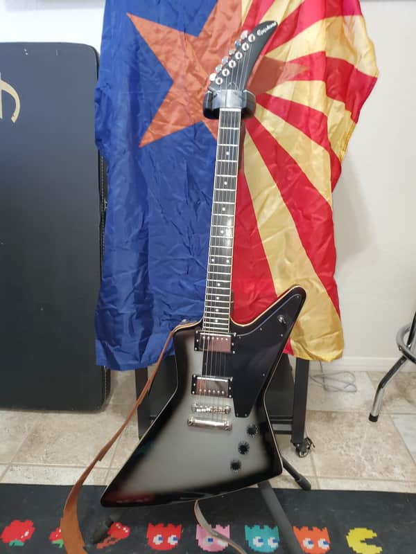Epiphone Brendon Small Signature "Thunderhorse" Explorer