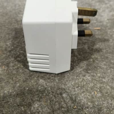 Wood WVA-10D - Electric Violin Amplifier - 10 Watt - Excellent w/ Original Box , American To UK Plug Converter image 15