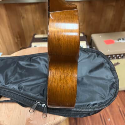 Martin Style 0 Soprano Mahogany Ukulele 1930's- 1940's  One repaired crack w/soft bag image 8