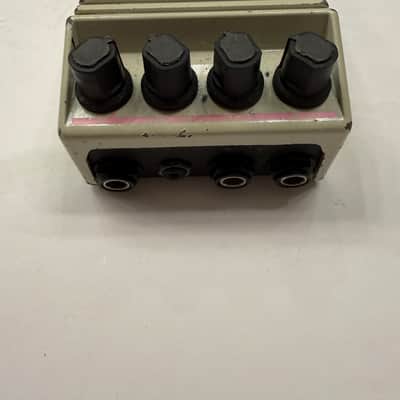 Peavey SRP-16 Digital Stereo Reverb 16-Modes Vintage Guitar Effect Pedal image 5