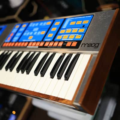 Moog Source Monophonic Analog Synthesizer with Cover
